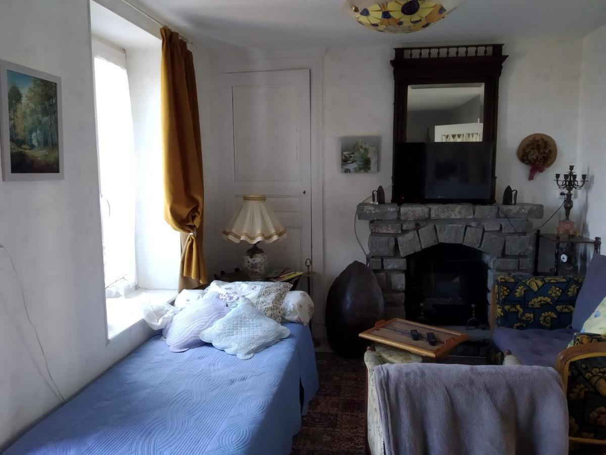 Bézenet La Longere Des Gillettes B&B 외부 사진