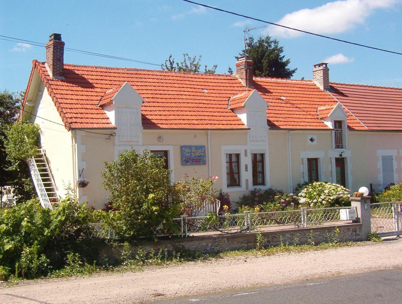 Bézenet La Longere Des Gillettes B&B 외부 사진