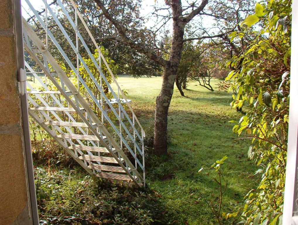 Bézenet La Longere Des Gillettes B&B 객실 사진